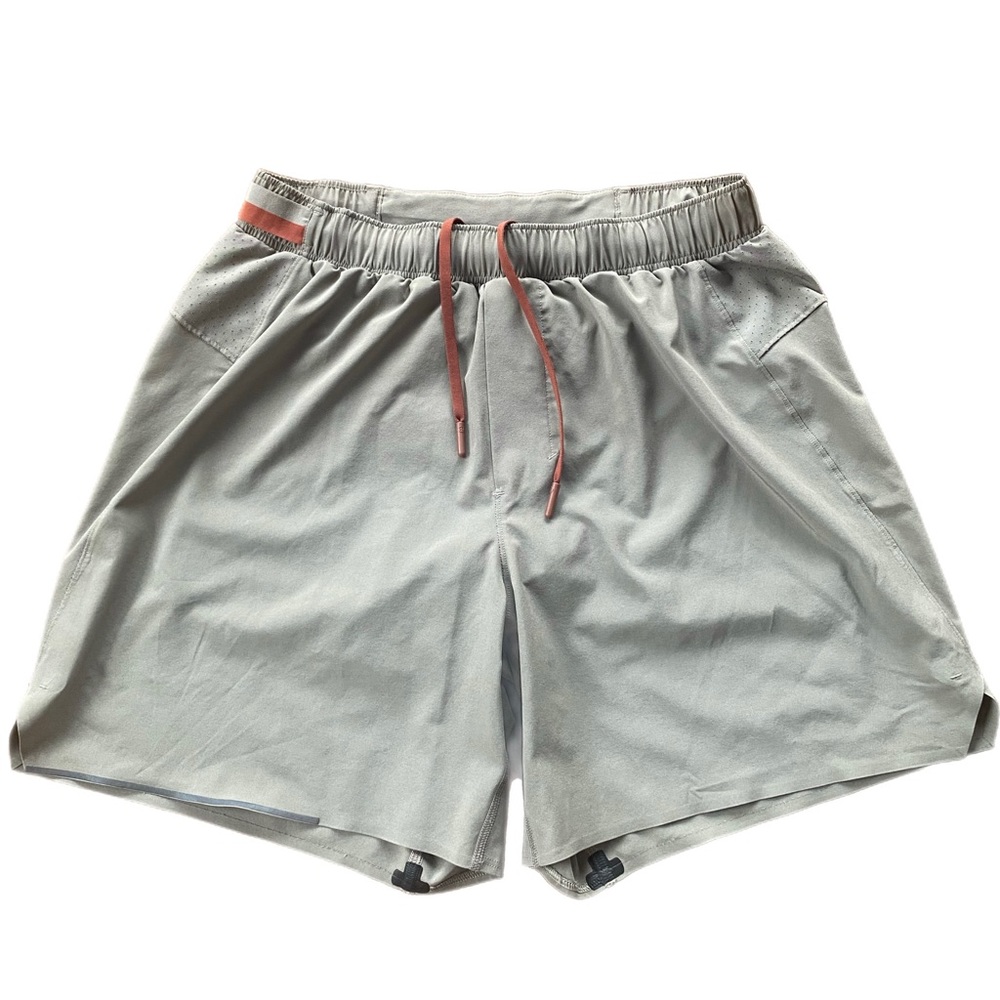 Lululemon men’s running shorts Medium barely worn